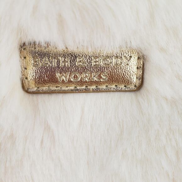 Bath & Body Works Cream Faux Fur Crossbody Makeup Bag Purse Sling Gold Strap - Picture 3 of 6
